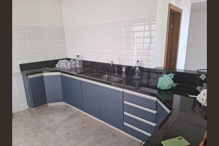 Casa à venda com 3 quartos, 200m² em Planalto Paulista, São Paulo
