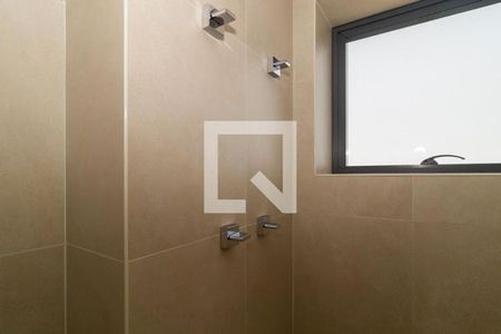 Apartamento à venda com 196m², 3 quartos e 3 vagas Apartamento à venda com 196m², 3 quartos e 3 vagasBanheiro da Suíte 2