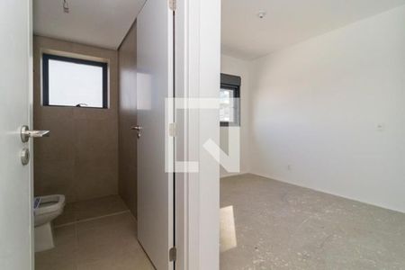 Apartamento à venda com 196m², 3 quartos e 3 vagas Apartamento à venda com 196m², 3 quartos e 3 vagasBanheiro da Suíte 2