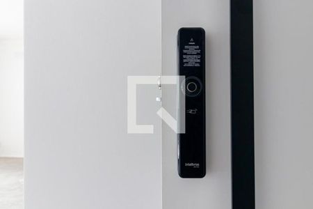 Apartamento à venda com 196m², 3 quartos e 3 vagas Apartamento à venda com 196m², 3 quartos e 3 vagasFechadura
