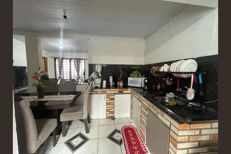 Casa à venda com 70m², 3 quartos e 2 vagas