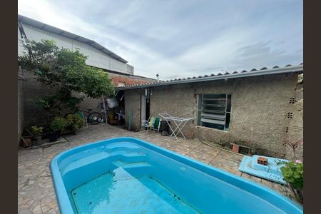 Casa à venda com 70m², 3 quartos e 2 vagas