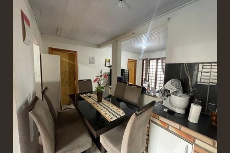 Casa à venda com 70m², 3 quartos e 2 vagas