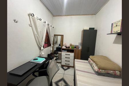 Casa à venda com 70m², 3 quartos e 2 vagas