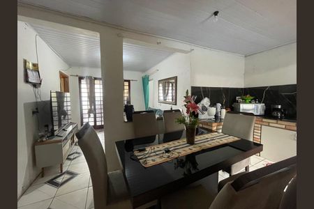 Casa à venda com 70m², 3 quartos e 2 vagas