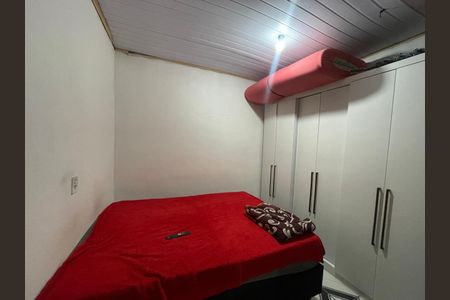 Casa à venda com 70m², 3 quartos e 2 vagas