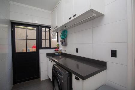 Casa para alugar com 190m², 6 quartos e 2 vagas Casa para alugar com 190m², 6 quartos e 2 vagasÁrea de Serviço