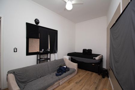 Casa para alugar com 190m², 6 quartos e 2 vagas Casa para alugar com 190m², 6 quartos e 2 vagasEdícula Quarto 2