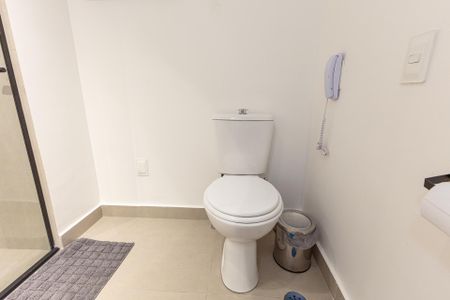 Apartamento para alugar com 27m², 1 quarto e sem vaga Apartamento para alugar com 27m², 1 quarto e sem vagaBanheiro da Suíte