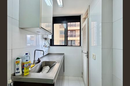 Apartamento à venda com 100m², 2 quartos e 1 vaga Apartamento à venda com 100m², 2 quartos e 1 vagaÁrea de serviço