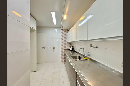 Apartamento à venda com 100m², 2 quartos e 1 vaga Apartamento à venda com 100m², 2 quartos e 1 vagaCozinha