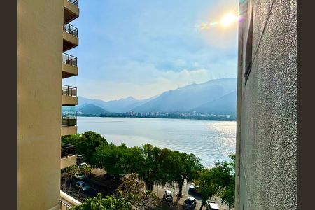 Apartamento à venda com 100m², 2 quartos e 1 vaga Apartamento à venda com 100m², 2 quartos e 1 vagaSuíte - vista livre para Lagoa Rodrigo de Freitas