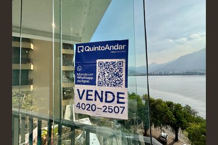 Apartamento à venda com 100m², 2 quartos e 1 vaga Apartamento à venda com 100m², 2 quartos e 1 vagaPlaca