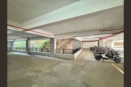 Apartamento à venda com 100m², 2 quartos e 1 vaga Apartamento à venda com 100m², 2 quartos e 1 vagaGaragem