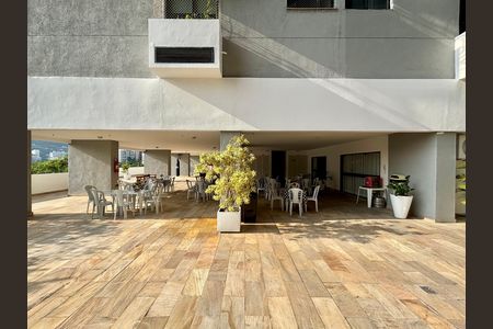 Apartamento à venda com 100m², 2 quartos e 1 vaga Apartamento à venda com 100m², 2 quartos e 1 vagaÁrea comum - salão de festas