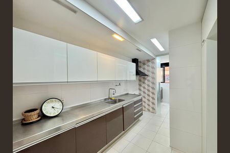Apartamento à venda com 100m², 2 quartos e 1 vaga Apartamento à venda com 100m², 2 quartos e 1 vagaCozinha
