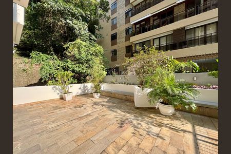 Apartamento à venda com 100m², 2 quartos e 1 vaga Apartamento à venda com 100m², 2 quartos e 1 vagaÁrea comum