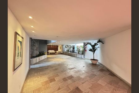 Apartamento à venda com 100m², 2 quartos e 1 vaga Apartamento à venda com 100m², 2 quartos e 1 vagaPortaria