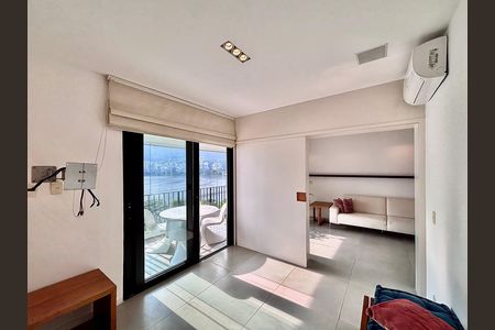 Apartamento à venda com 100m², 2 quartos e 1 vaga Apartamento à venda com 100m², 2 quartos e 1 vagaQuarto