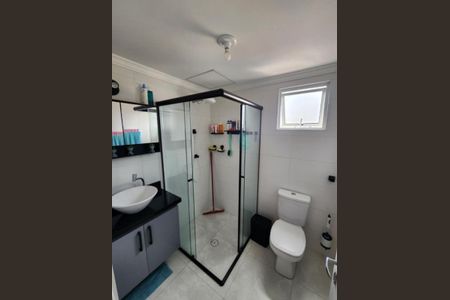 Banheiro de apartamento à venda com 2 quartos, 52m² em Cidade Ademar, São Paulo
