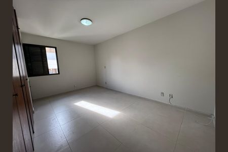 Apartamento para alugar com 117m², 1 quarto e 1 vaga