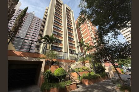Apartamento para alugar com 117m², 1 quarto e 1 vaga