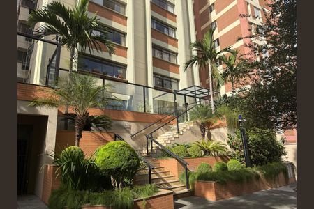 Apartamento para alugar com 117m², 1 quarto e 1 vaga