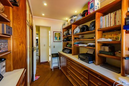 Casa para alugar com 236m², 4 quartos e 2 vagas Casa para alugar com 236m², 4 quartos e 2 vagasEscritório
