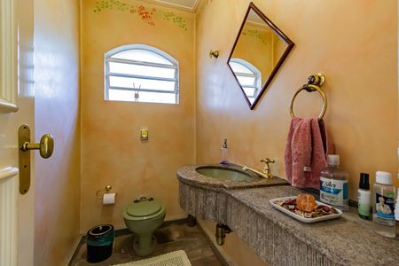 Casa para alugar com 236m², 4 quartos e 2 vagas Casa para alugar com 236m², 4 quartos e 2 vagasLavabo
