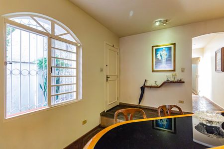 Casa para alugar com 236m², 4 quartos e 2 vagas Casa para alugar com 236m², 4 quartos e 2 vagasSala