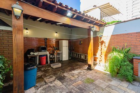 Casa para alugar com 236m², 4 quartos e 2 vagas Casa para alugar com 236m², 4 quartos e 2 vagasChurrasqueira