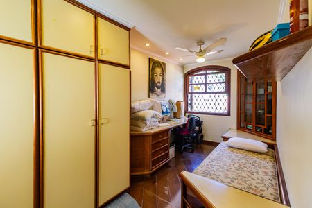 Casa para alugar com 236m², 4 quartos e 2 vagas Casa para alugar com 236m², 4 quartos e 2 vagasSuíte 3