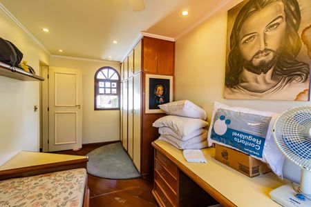 Casa para alugar com 236m², 4 quartos e 2 vagas Casa para alugar com 236m², 4 quartos e 2 vagasSuíte 3