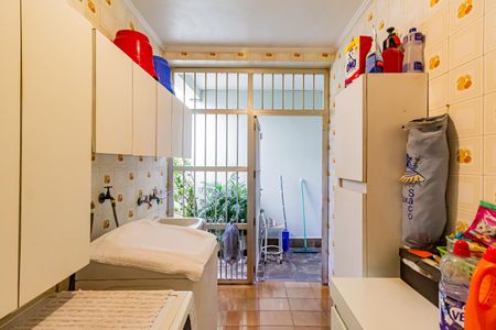 Casa para alugar com 236m², 4 quartos e 2 vagas Casa para alugar com 236m², 4 quartos e 2 vagasÁrea de Serviço