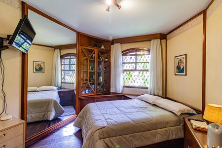Casa para alugar com 236m², 4 quartos e 2 vagas Casa para alugar com 236m², 4 quartos e 2 vagasSuíte 1