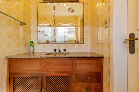 Casa para alugar com 236m², 4 quartos e 2 vagas Casa para alugar com 236m², 4 quartos e 2 vagasBanheiro da Suíte 2