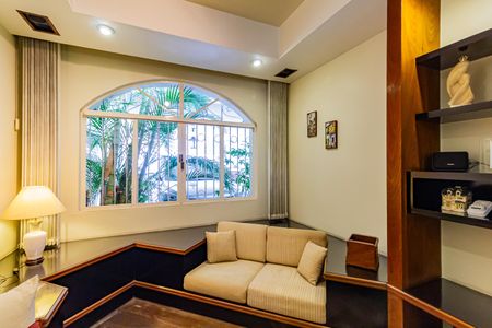 Casa para alugar com 236m², 4 quartos e 2 vagas Casa para alugar com 236m², 4 quartos e 2 vagasSala