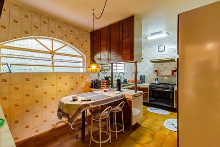 Casa para alugar com 236m², 4 quartos e 2 vagas Casa para alugar com 236m², 4 quartos e 2 vagasCozinha