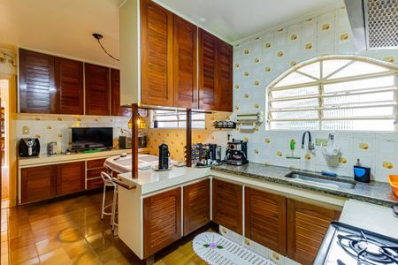 Casa para alugar com 236m², 4 quartos e 2 vagas Casa para alugar com 236m², 4 quartos e 2 vagasCozinha