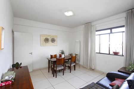 Apartamento à venda com 3 quartos, 80m² em João Pinheiro, Belo Horizonte