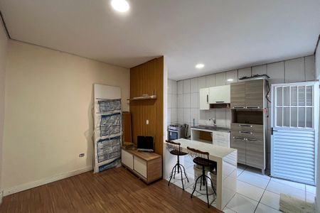 Casa 1 - Sala de casa à venda com 3 quartos, 200m² em Vila Caraguata, São Paulo