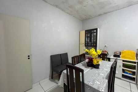 Casa à venda com 200m², 3 quartos e 1 vaga Casa à venda com 200m², 3 quartos e 1 vagaCasa 2 - Sala de Jantar