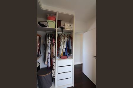 Apartamento à venda com 75m², 3 quartos e 2 vagasQuarto 2