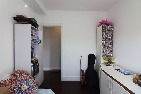 Apartamento à venda com 75m², 3 quartos e 2 vagasQuarto 3