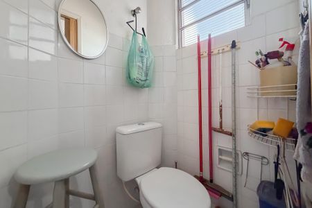 Apartamento à venda com 80m², 3 quartos e sem vagaBanheiro de Serviço