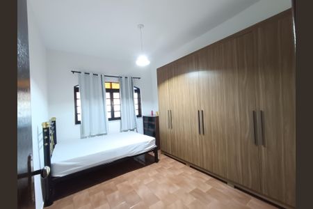 Casa de condomínio para alugar com 200m², 3 quartos e 2 vagasQuarto