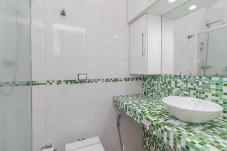 Apartamento à venda com 70m², 2 quartos e 1 vaga Apartamento à venda com 70m², 2 quartos e 1 vagaBanheiro do Quarto 1
