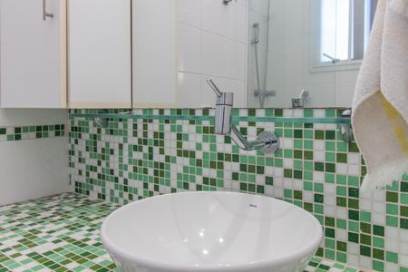 Apartamento à venda com 70m², 2 quartos e 1 vaga Apartamento à venda com 70m², 2 quartos e 1 vagaBanheiro do Quarto 1