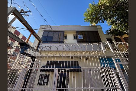 Apartamento à venda com 70m², 2 quartos e 1 vaga Apartamento à venda com 70m², 2 quartos e 1 vagaFachada