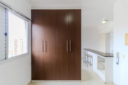 Quarto de kitnet/studio para alugar com 1 quarto, 27m² em Santa Cecilia, São Paulo